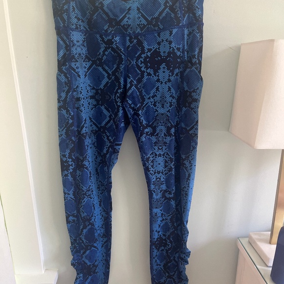 Lululemon leggings - Picture 1 of 4